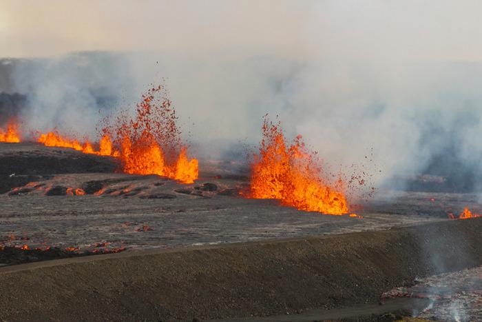 冰岛雷恰角半岛再次发生火山喷发