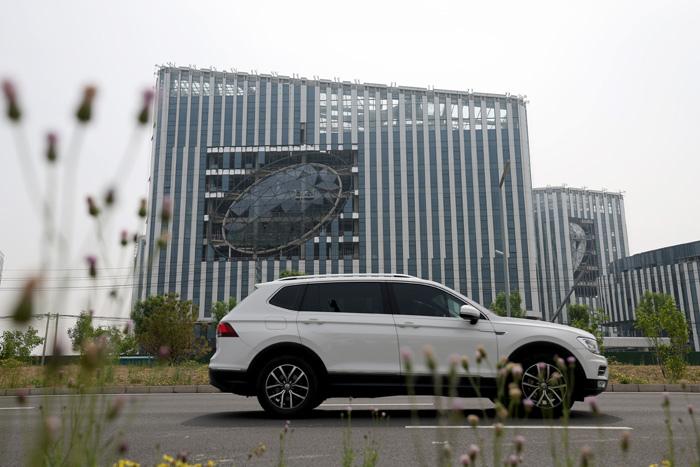 “水晶眼”玻璃幕窗建筑亮相北京大兴